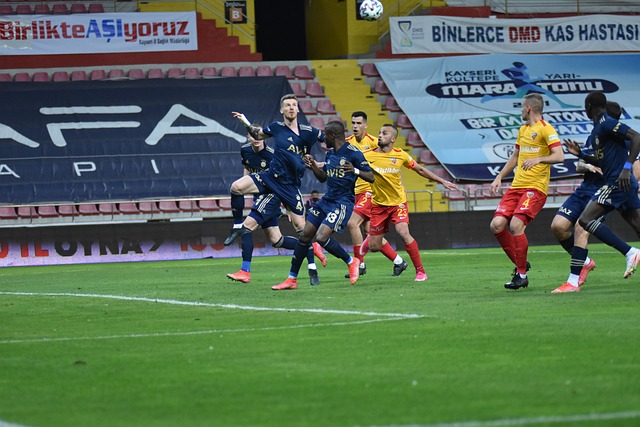 都充满戏剧 都充满戏剧